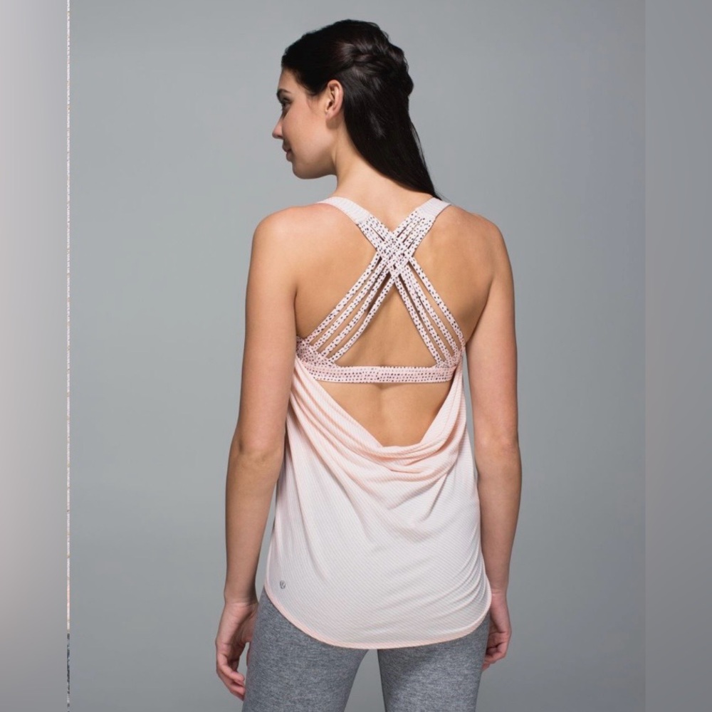 Lululemon Wild Tank
Heathered Parfait Pink / Speckle Dot Parfait Pink Black